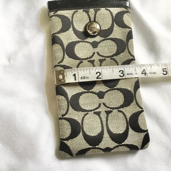 Coach Black and Gray Patterned sunglasses case - Picture 3 of 4